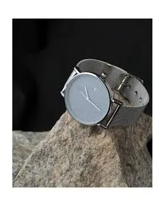 Sleek Mesh Band Watch
